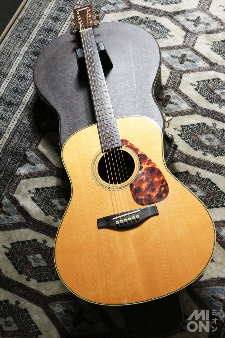 YAMAHA LL26 2004