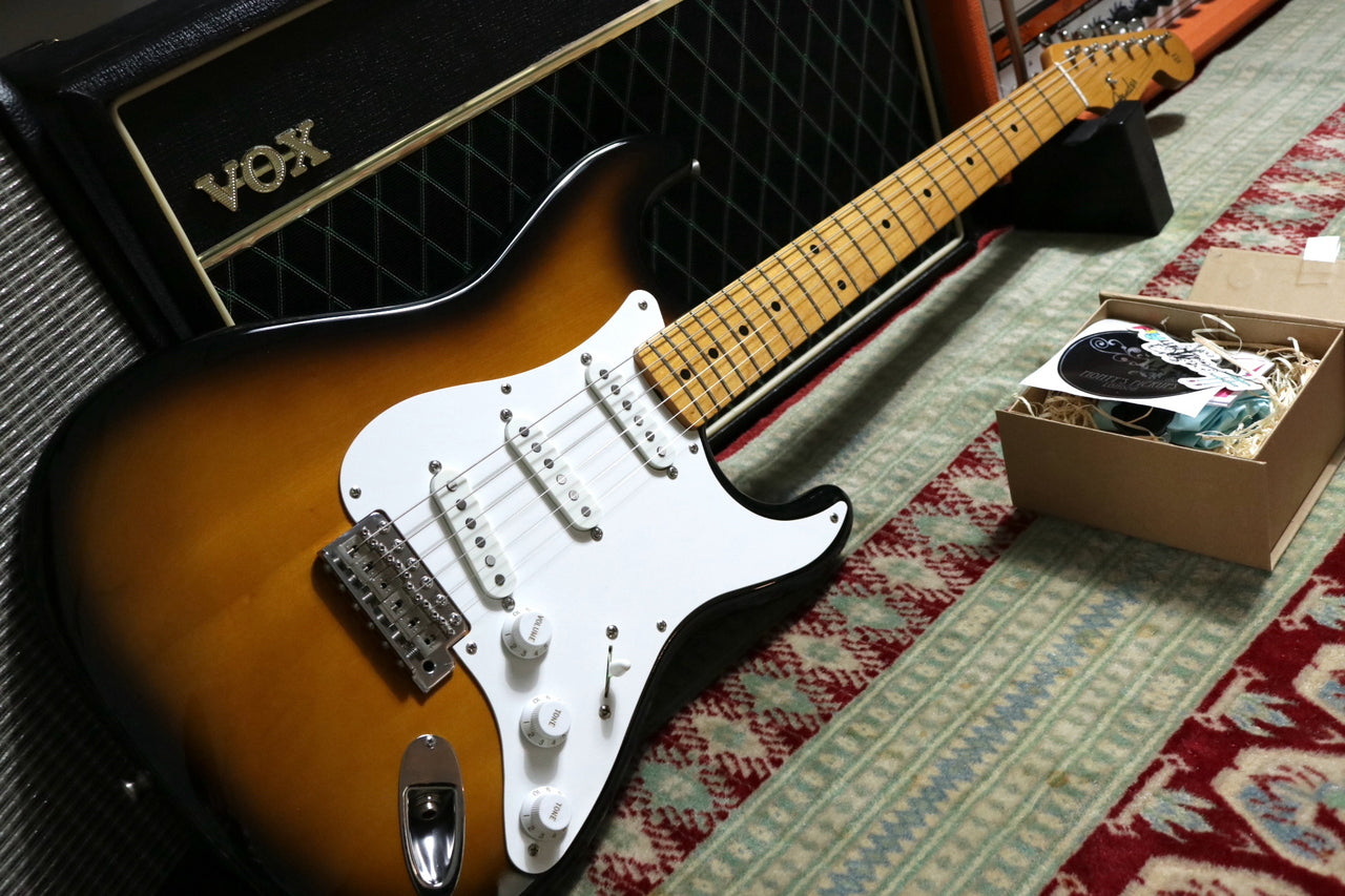 Fender Japan Stratocaster Sunburst w/ Monty's Guitars Retro Wind Stratocaster Pickups Set