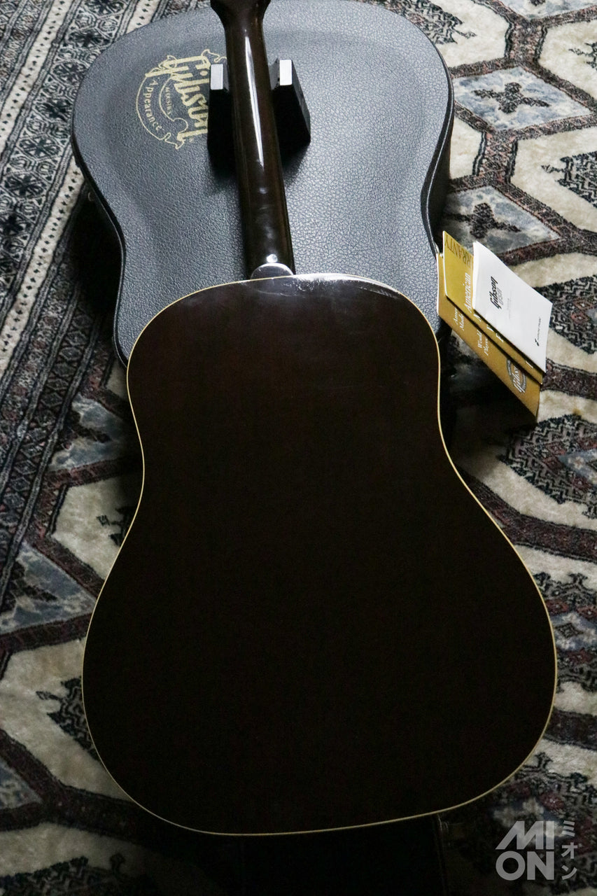 Gibson J-45 VS 2002