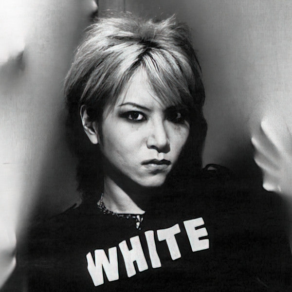 hide (2)