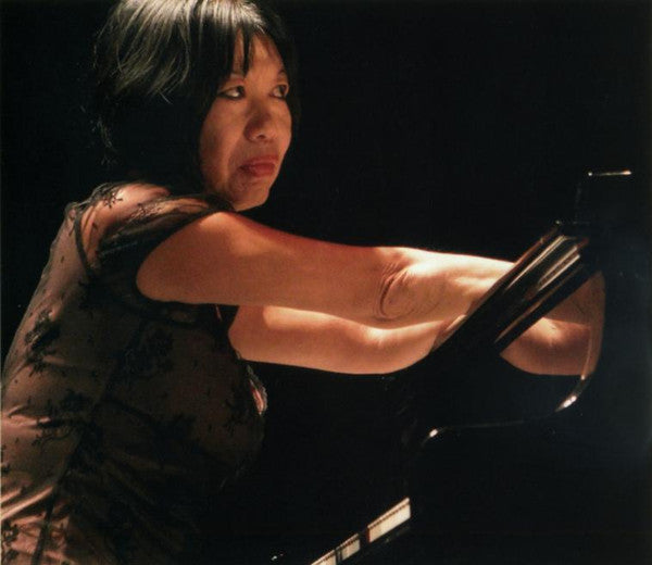 Aki Takase