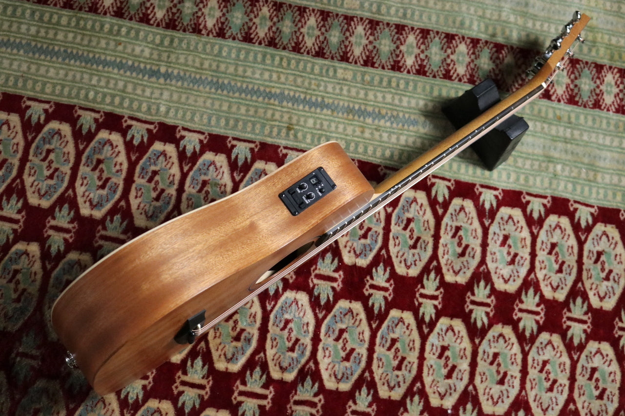 Taylor BT2e (Baby Taylor-e Mahogany) [Taylor-certified repair man store]