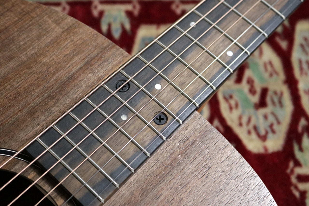 Taylor BBT (Big Baby Taylor) Walnut [Taylor authorized repair man store]
