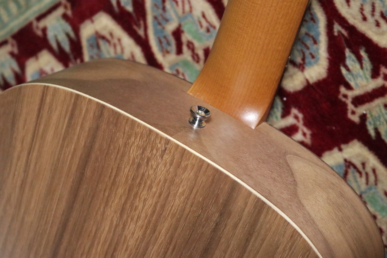 Taylor BBT (Big Baby Taylor) Walnut [Taylor authorized repair man store]