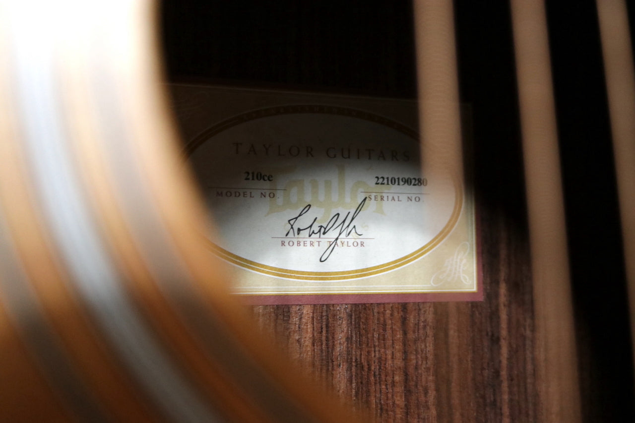Taylor 210ce ES2 2020 [Taylor certified repair man store]