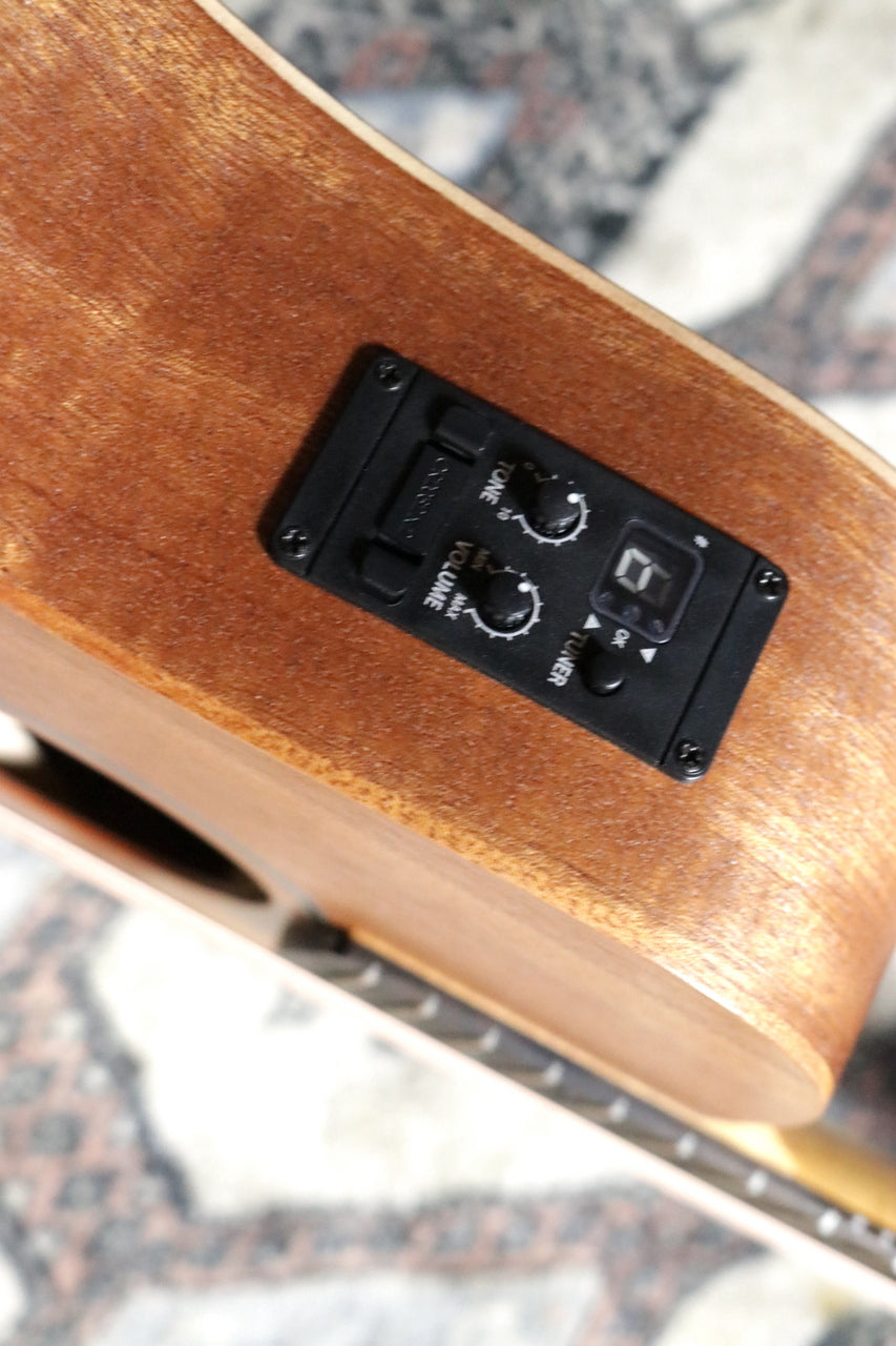 Taylor BT2e (Baby Taylor-e Mahogany) [Taylor-certified repair man store]
