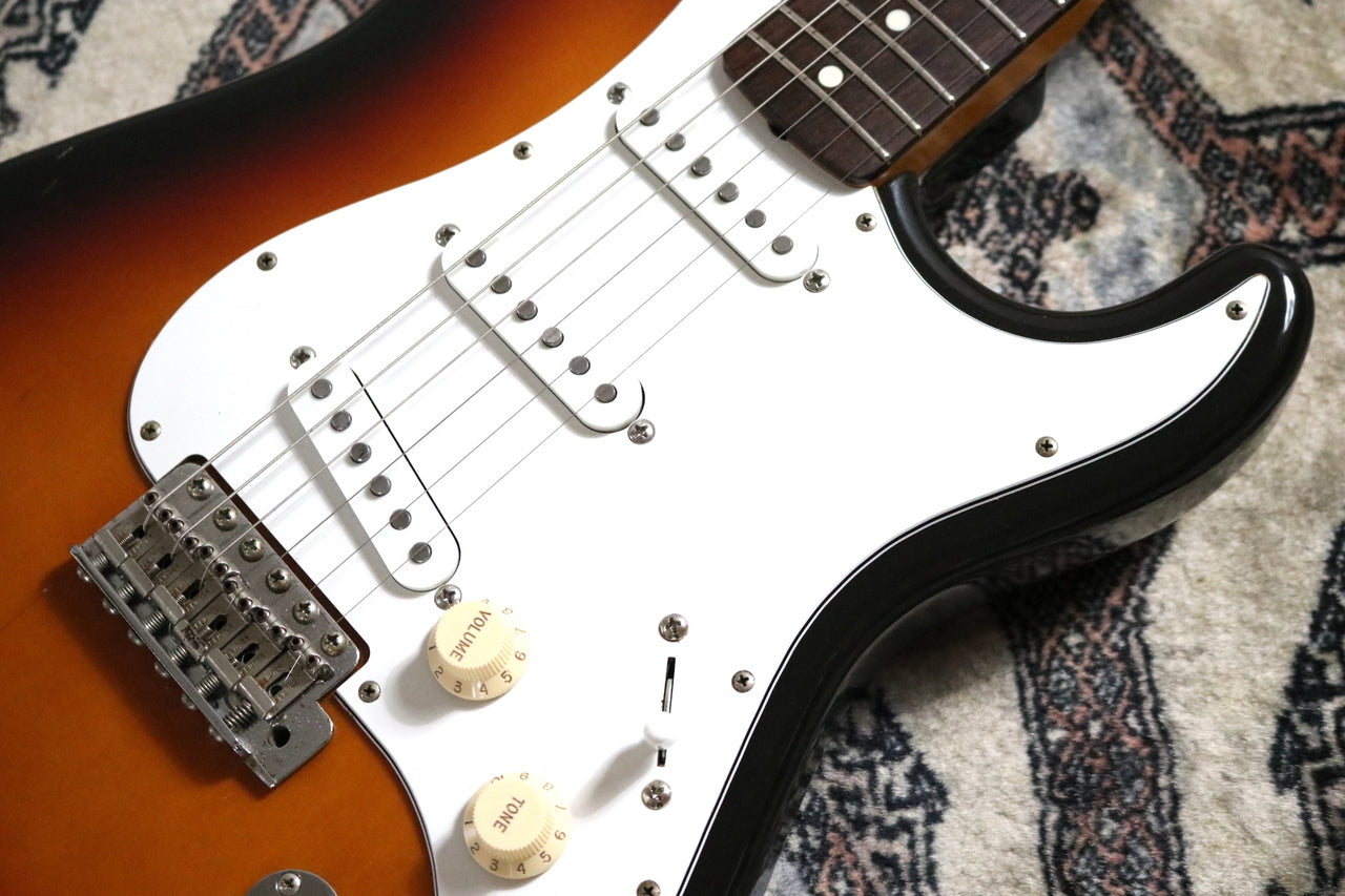 Fender Japan ST-62 Sunburst w/ Monty's Guitars '62 Stratocaster Pickups Set