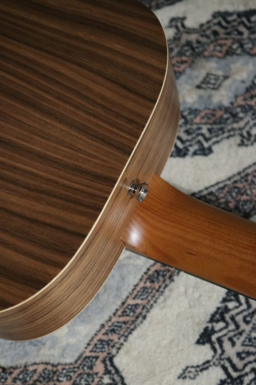 Taylor [Trial video available] BT1e (Baby Taylor-e Walnut) [Taylor-authorized repair man staffed store]