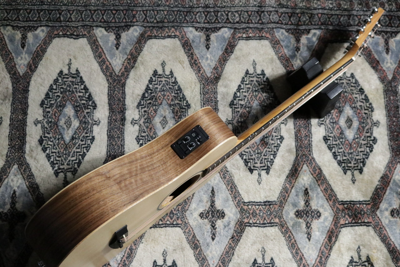 Taylor [Trial video available] BT1e (Baby Taylor-e Walnut) [Taylor-authorized repair man staffed store]
