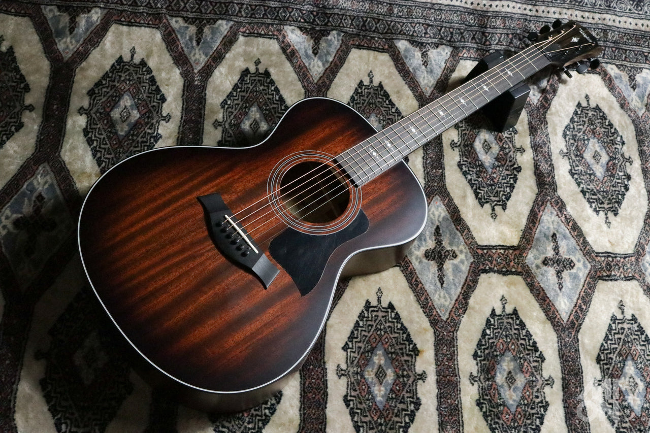 Taylor [Trial video available] 322e Mahogany V-Class [Taylor authorized repairman staffed store]