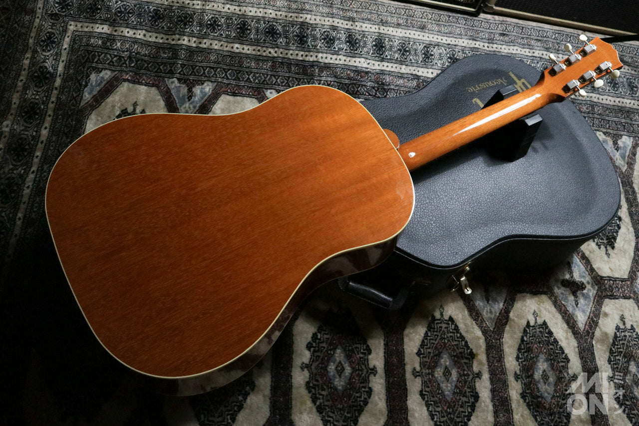 Gibson J-50 2006