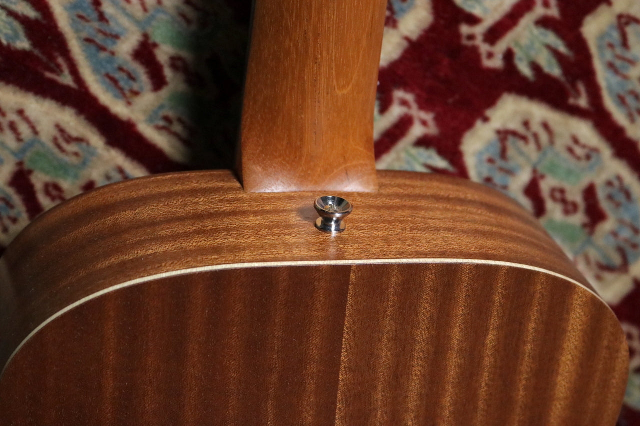 Taylor [Trial video available] BT2 (Baby Taylor Mahogany) [Taylor-certified repair man store]