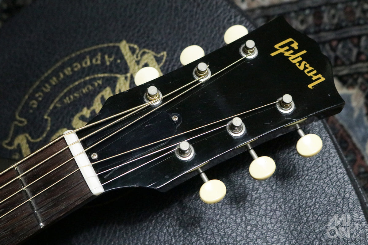 Gibson J-45 VS 2002