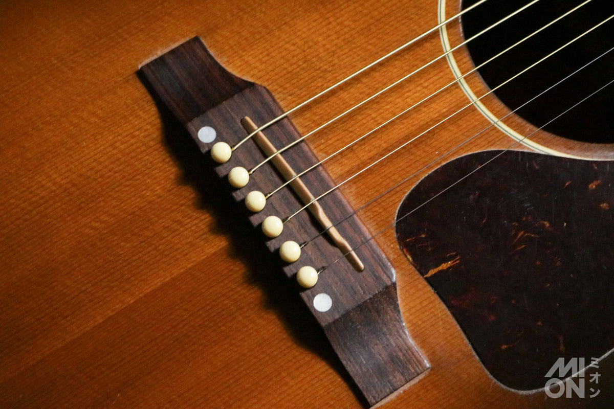 Gibson J-45 VS 2002