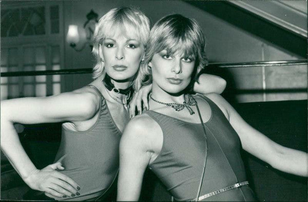 Blonde On Blonde