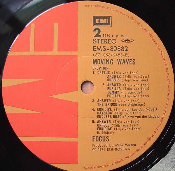 Moving Waves = ムーヴィング・ウェイヴス