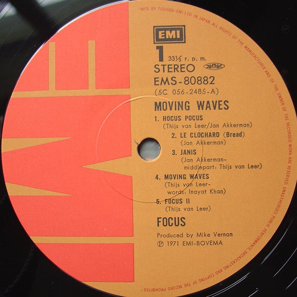 Moving Waves = ムーヴィング・ウェイヴス