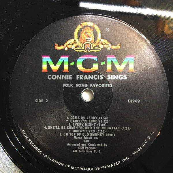 Sings Folk Song Favorites
